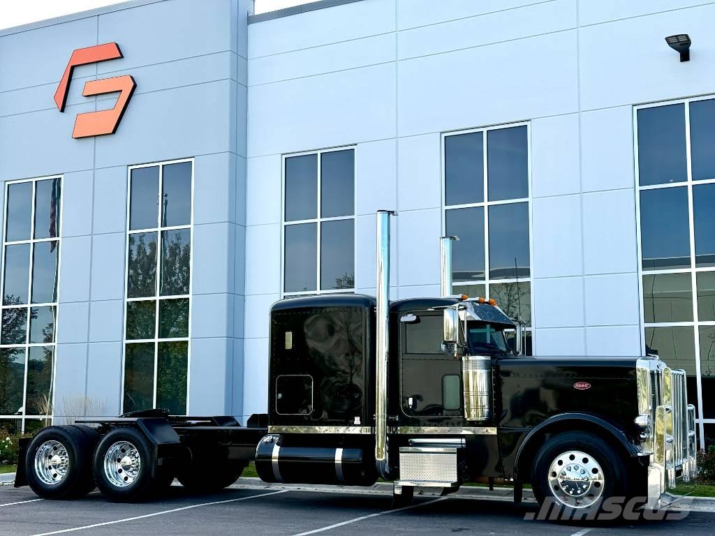 Peterbilt 389 PRIDE Ťahače