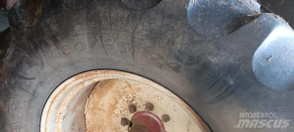CASE 1660 Kombinované zberacie stroje
