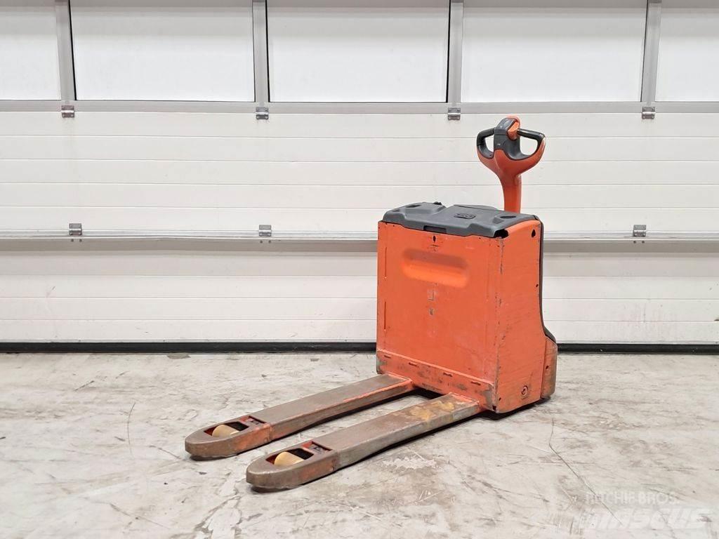 Linde T16 Ručný paletový vozík