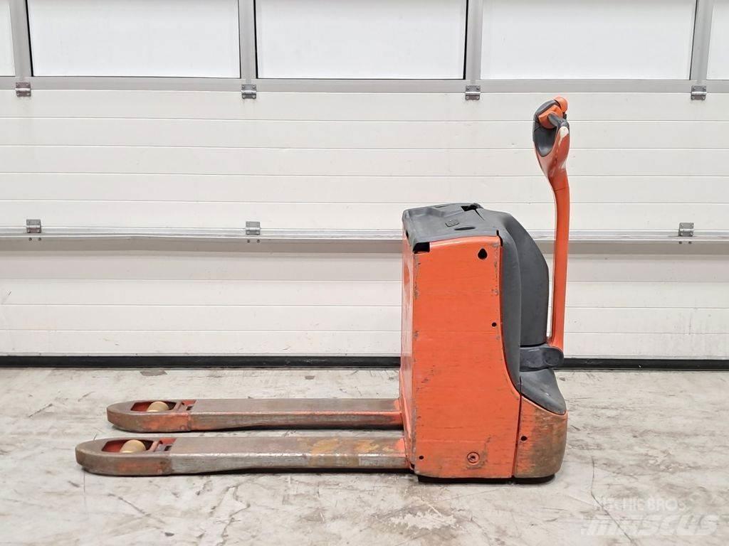 Linde T16 Ručný paletový vozík