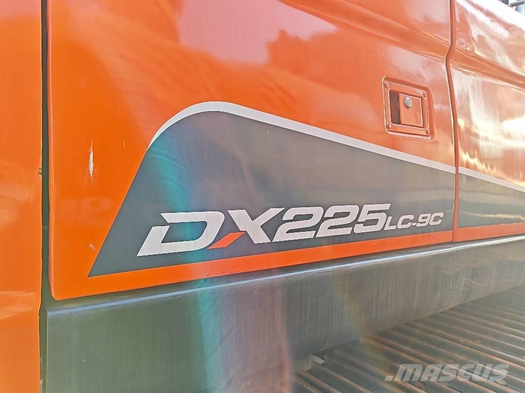 Doosan DX 225 LC-9C Pásové rýpadlá