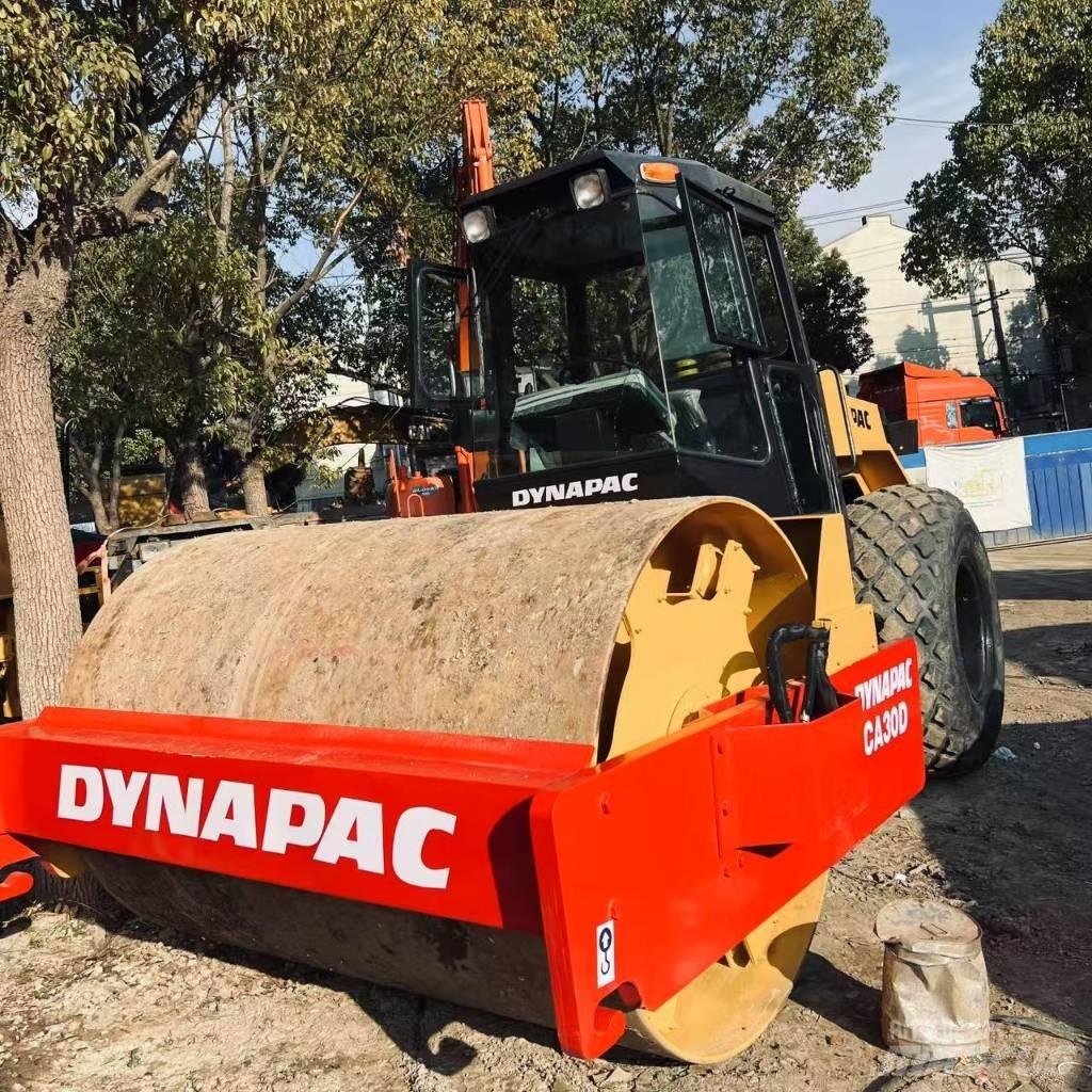Dynapac CA 30 D Ťahačové valce