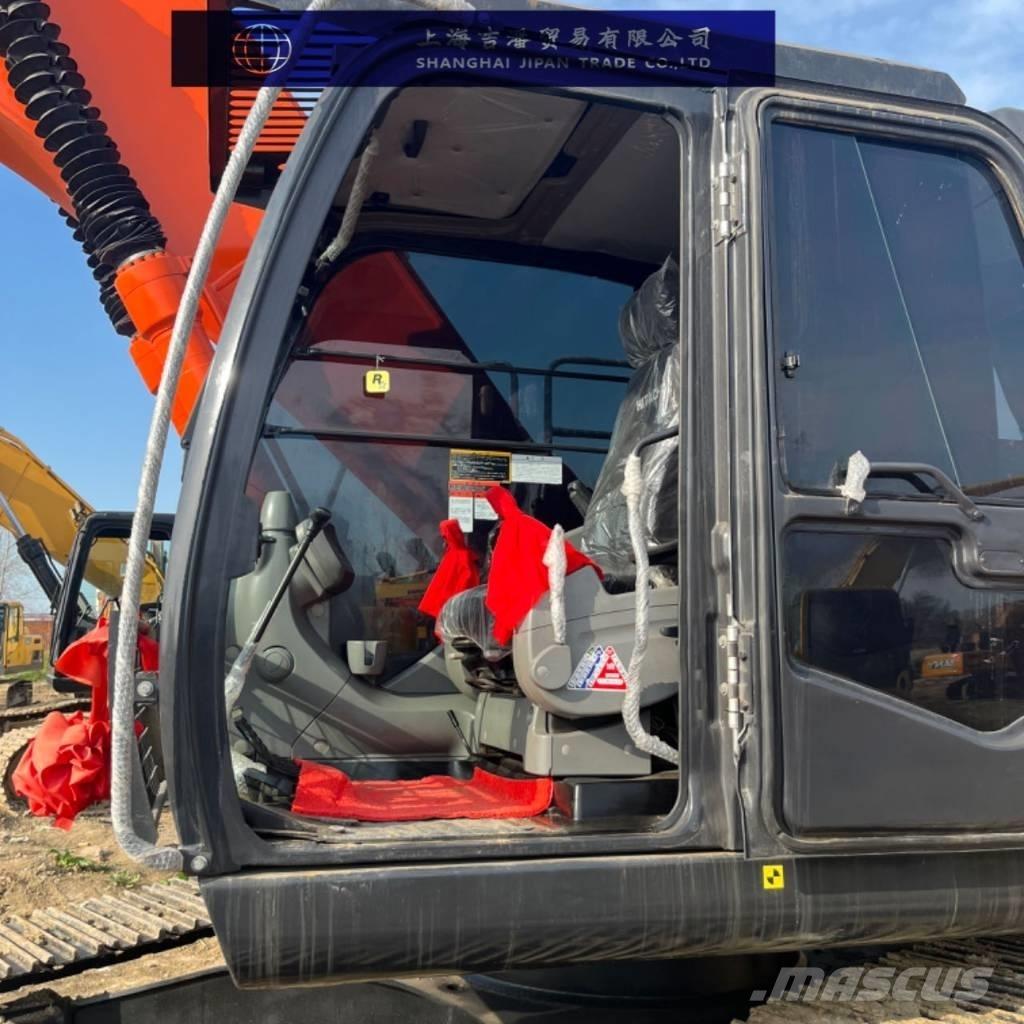 Hitachi ZX 240 Pásové rýpadlá