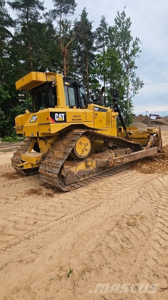 CAT D 6 T LGP Pásové dozéry