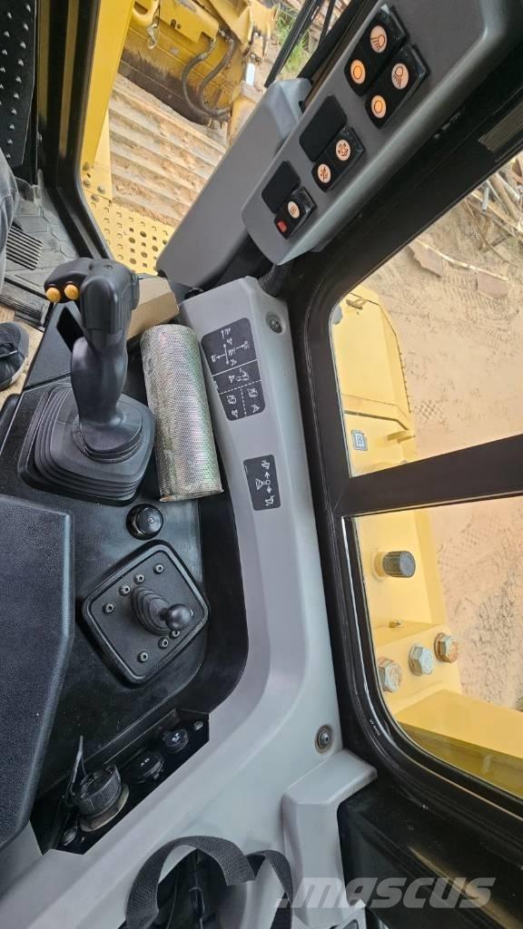 CAT D 6 T LGP Pásové dozéry