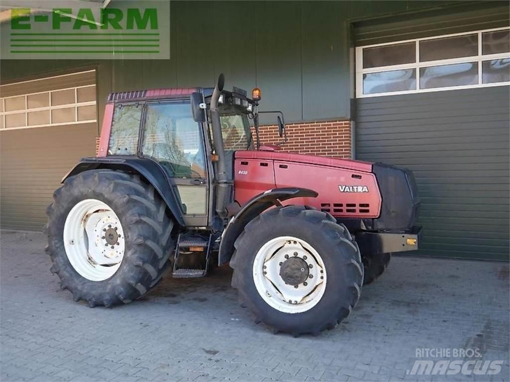 Valtra 8450 Traktory