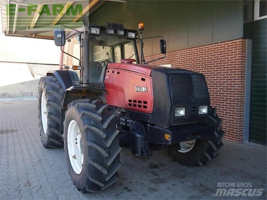 Valtra 8450 Traktory