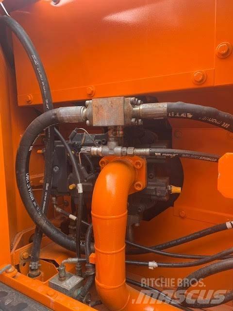 Doosan DX 180 LC Pásové rýpadlá