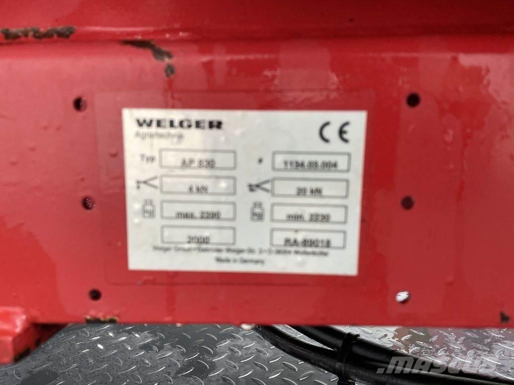 Welger AP 830 Lisy na hranaté balíky