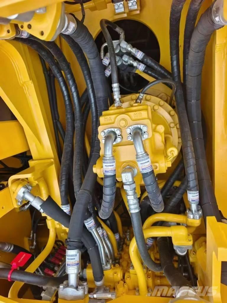 Komatsu 350-8 Pásové rýpadlá