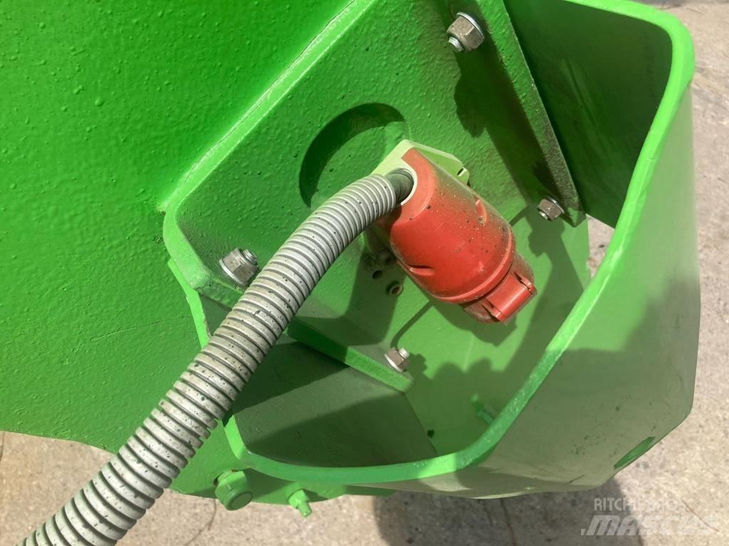 Sennebogen 825 Stroje pre manipuláciu s odpadom