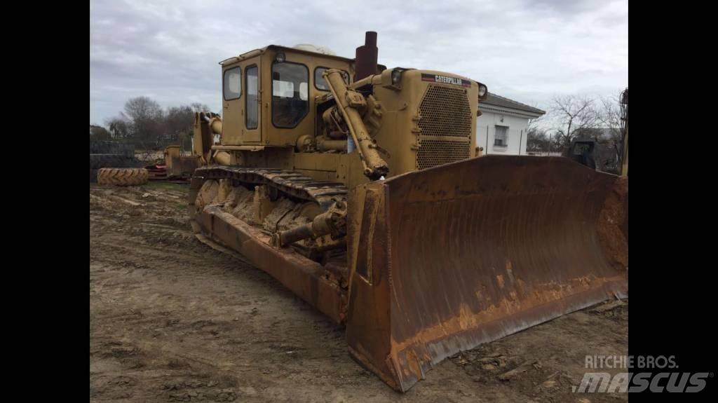 CAT D 9 G Pásové dozéry