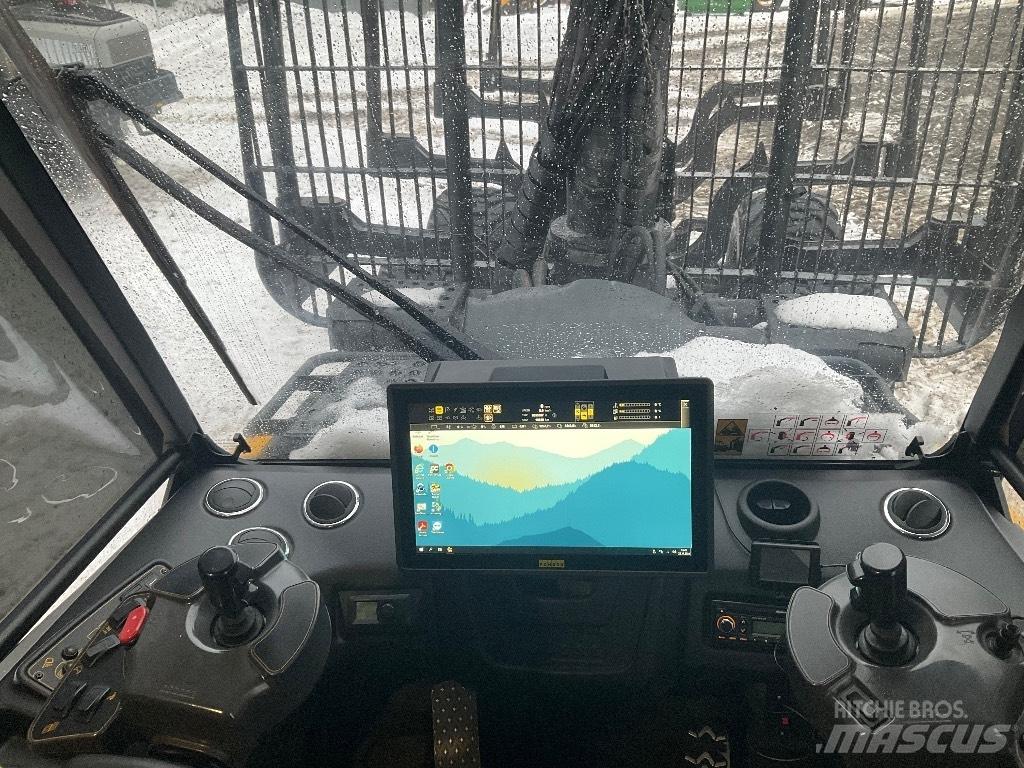 Ponsse BUFFALO AF 8W Lesné traktory