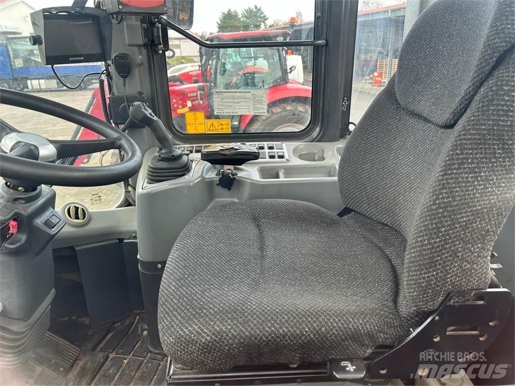 Doosan DL 300 Kolesové nakladače