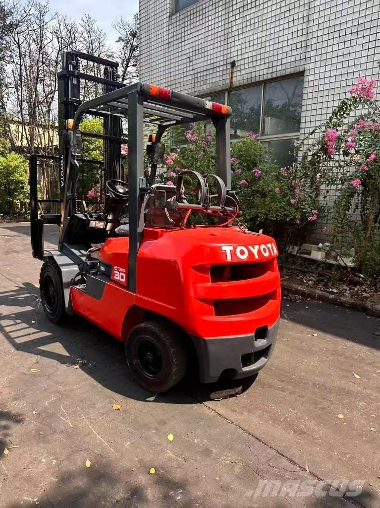 Toyota FD 30 Dieselové vozíky
