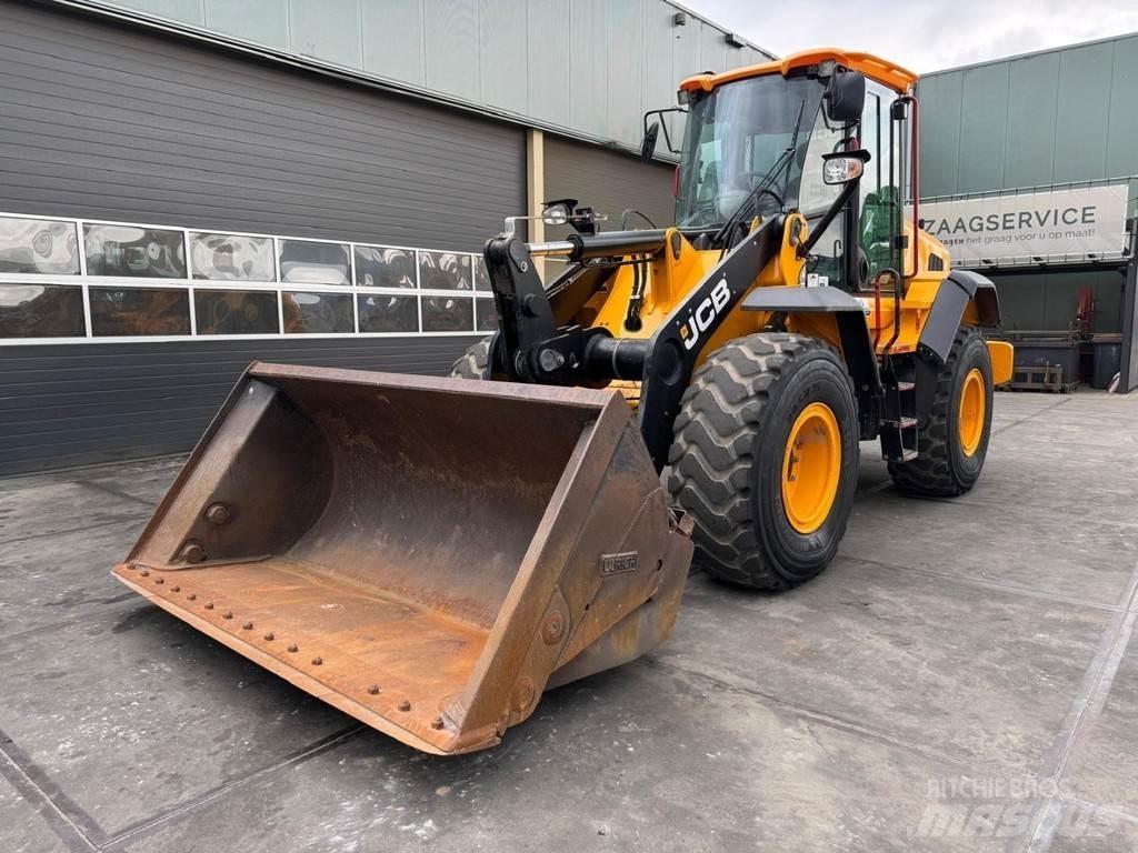 JCB 427 ZX Kolesové nakladače