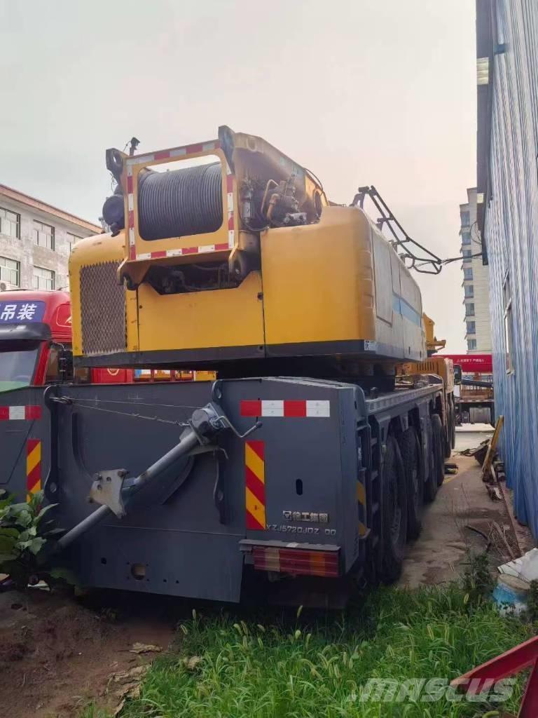 XCMG XCA300 Univerzálne terénne žeriavy