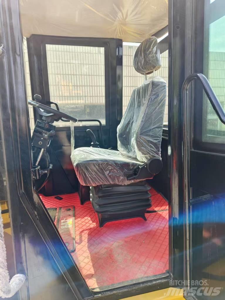 CAT 950 GC Kolesové nakladače
