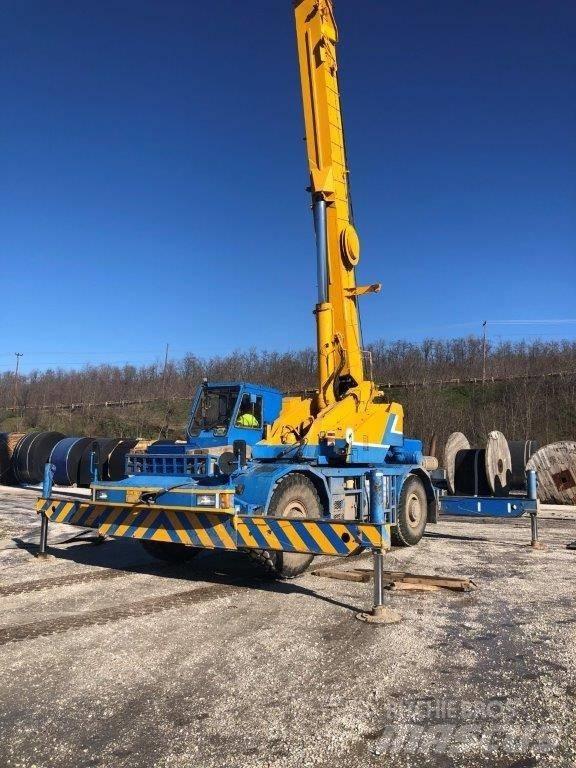 Kobelco RK 450 Žeriavy pre ťažký terén