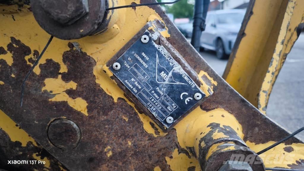 CAT M 313 D Kolesové rýpadlá