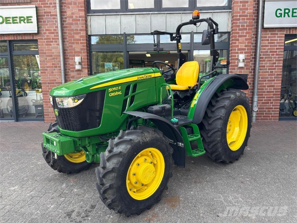 John Deere 5050E Traktory