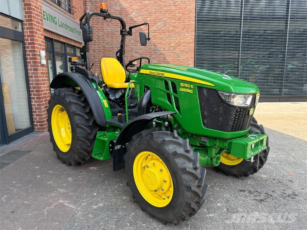 John Deere 5050E Traktory