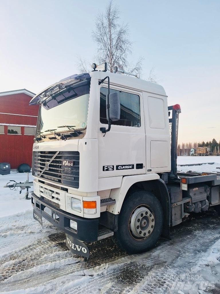 Volvo F 12 Plošinové nákladné automobily/nákladné automobily so sklápacími bočnicami