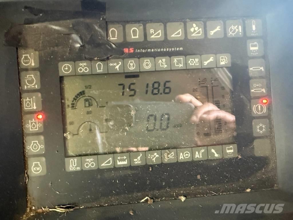 CLAAS Jaguar 900 Samochodné kosačky