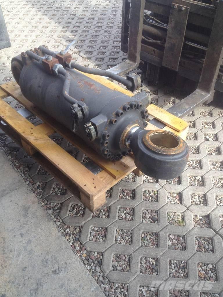  Siłownik Volvo 220 E Kolesové nakladače