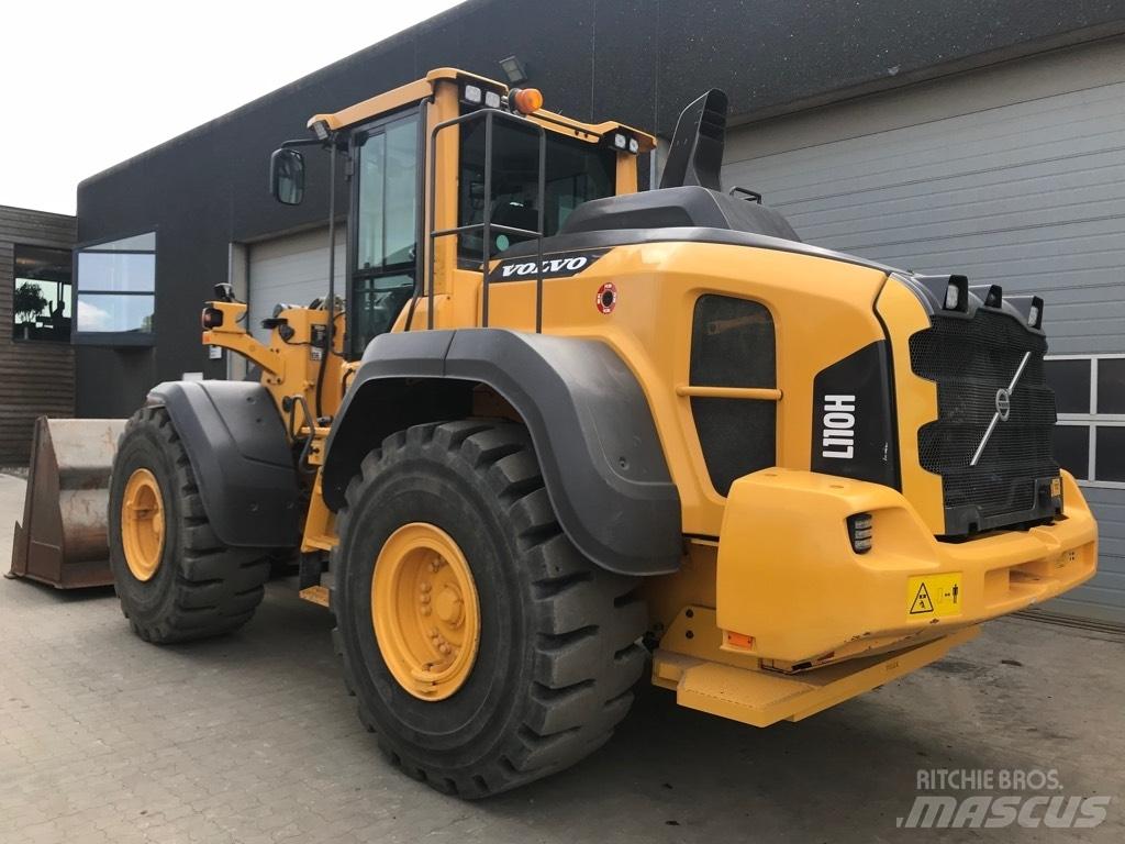Volvo L110H Kolesové nakladače
