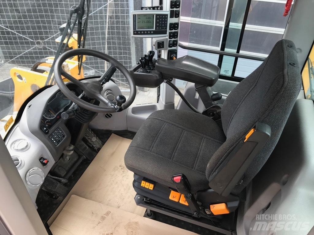 Volvo L110H Kolesové nakladače