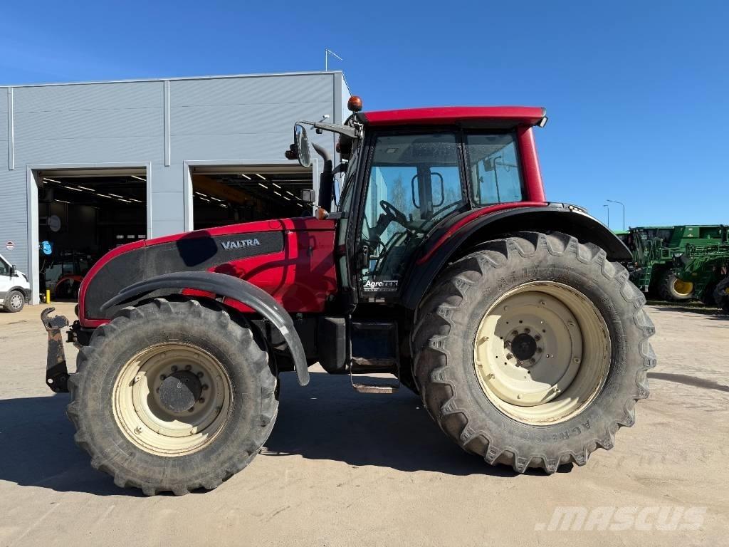 Valtra T 191 Traktory