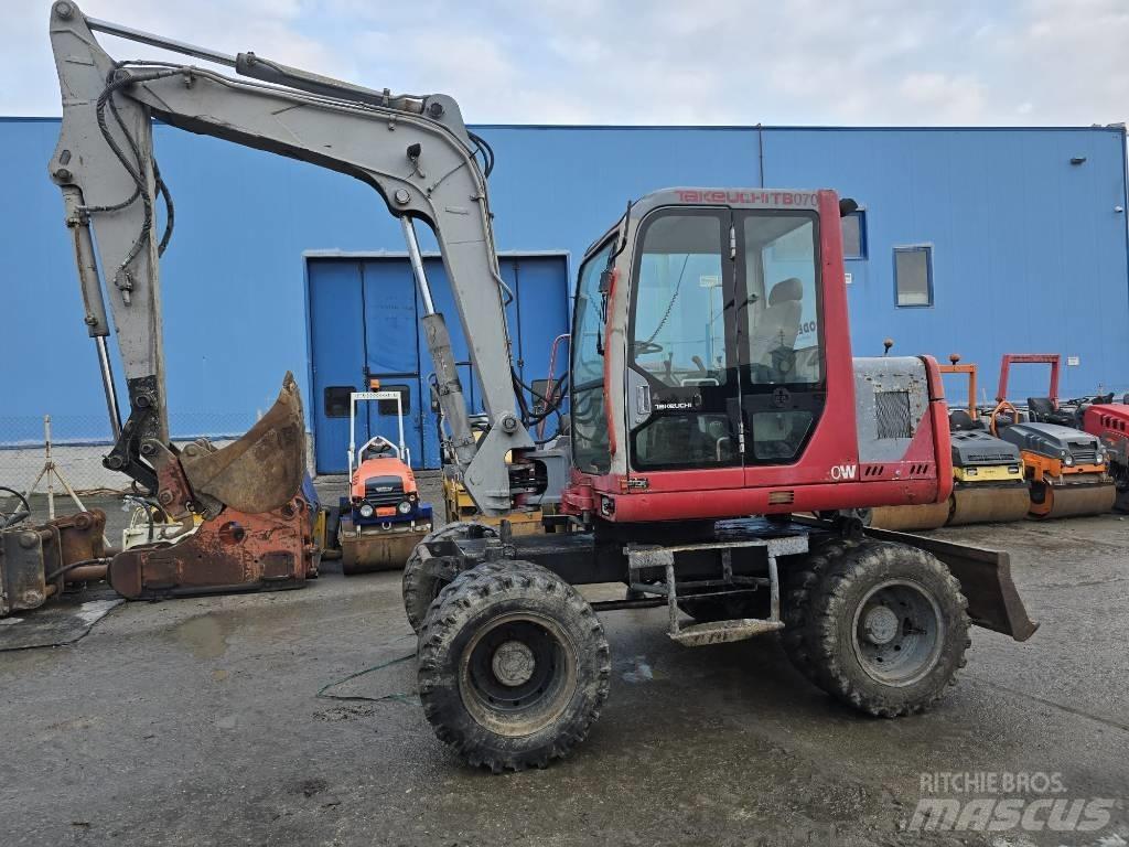 Takeuchi TB070W Kolesové rýpadlá
