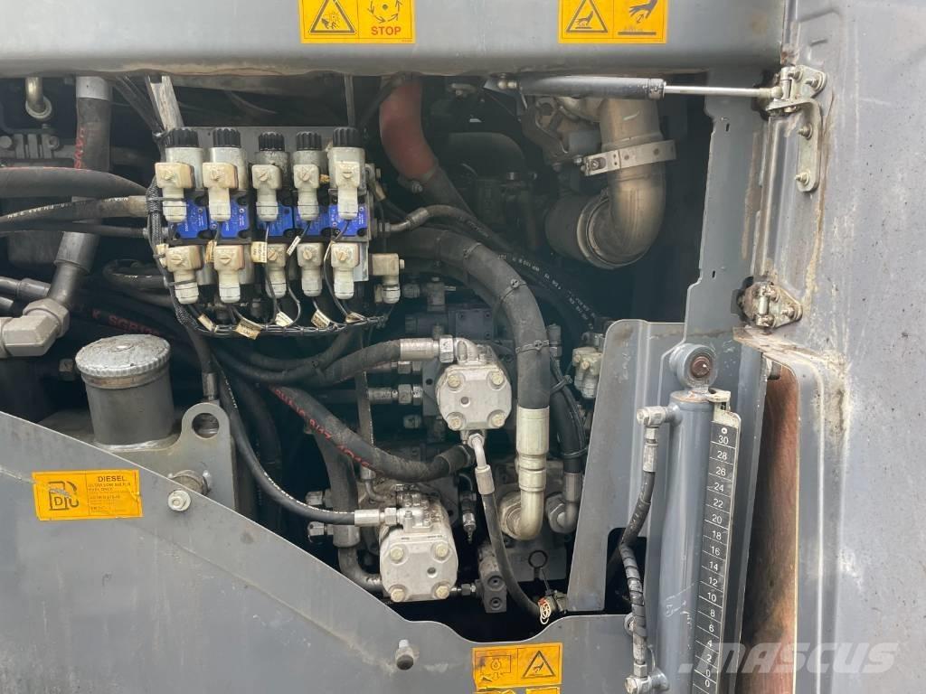 Vögele SUPER 800-3I Finišéry