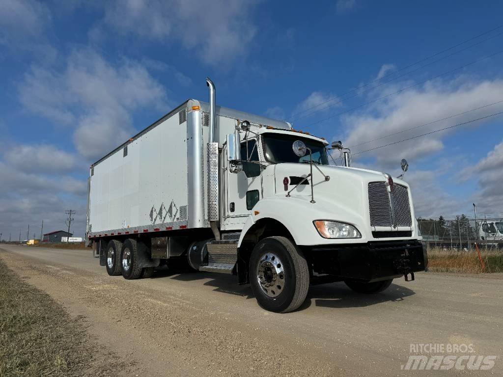 Kenworth T 440 Skriňová nadstavba