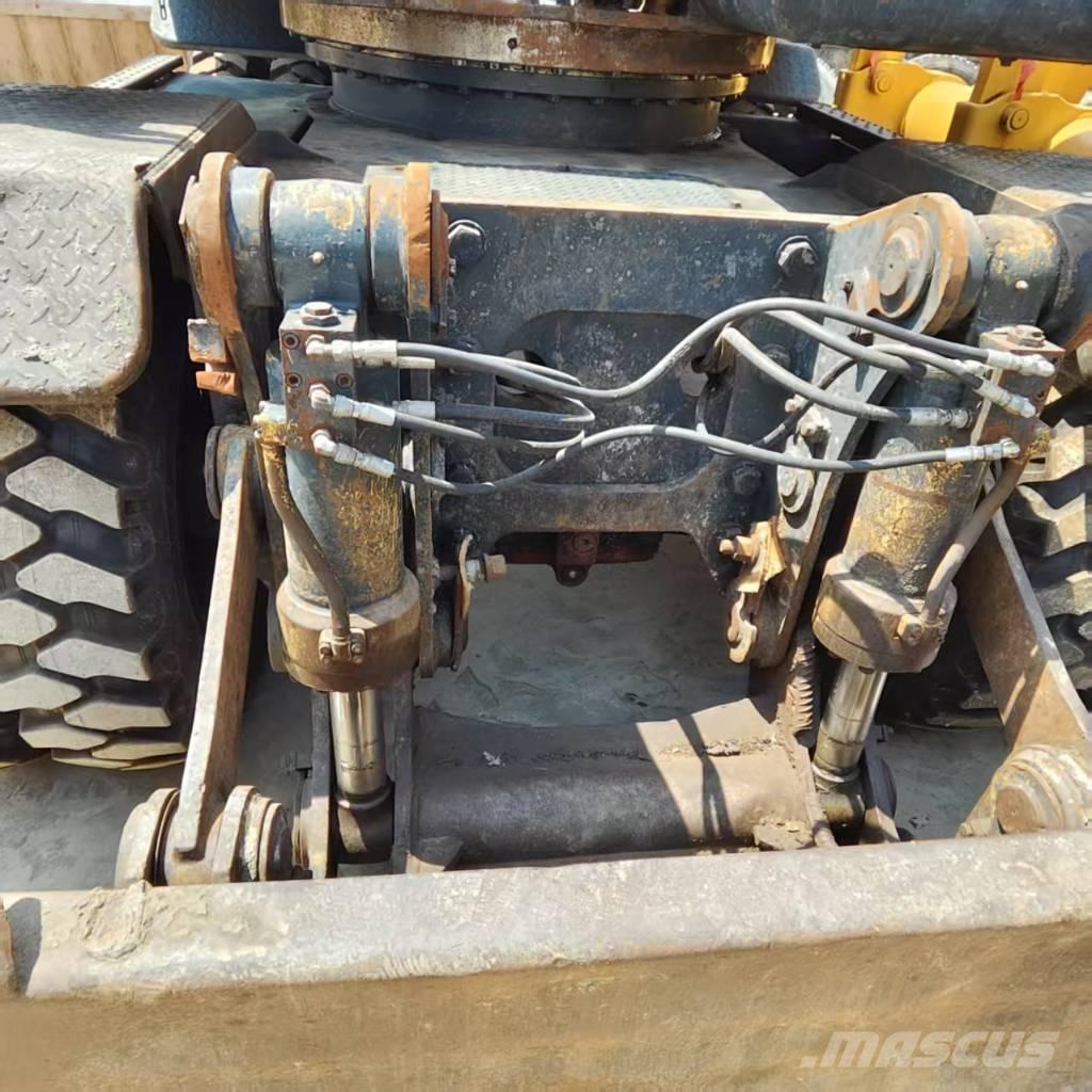 Hyundai R210W-9 Kolesové rýpadlá