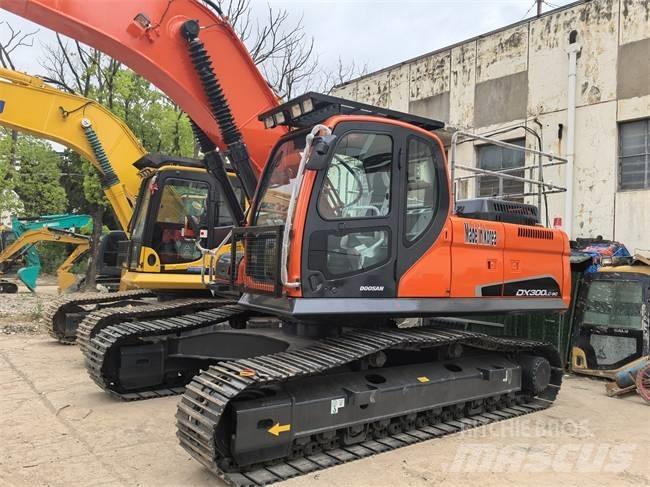 Doosan DX 300 LC Pásové rýpadlá