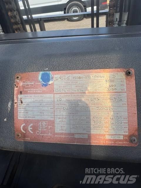 Doosan D 90 S-5 Dieselové vozíky