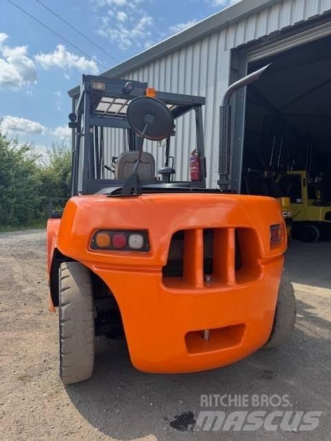 Doosan D 90 S-5 Dieselové vozíky
