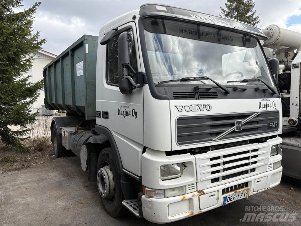 Volvo FM7 Lanový nosič kontajnerov