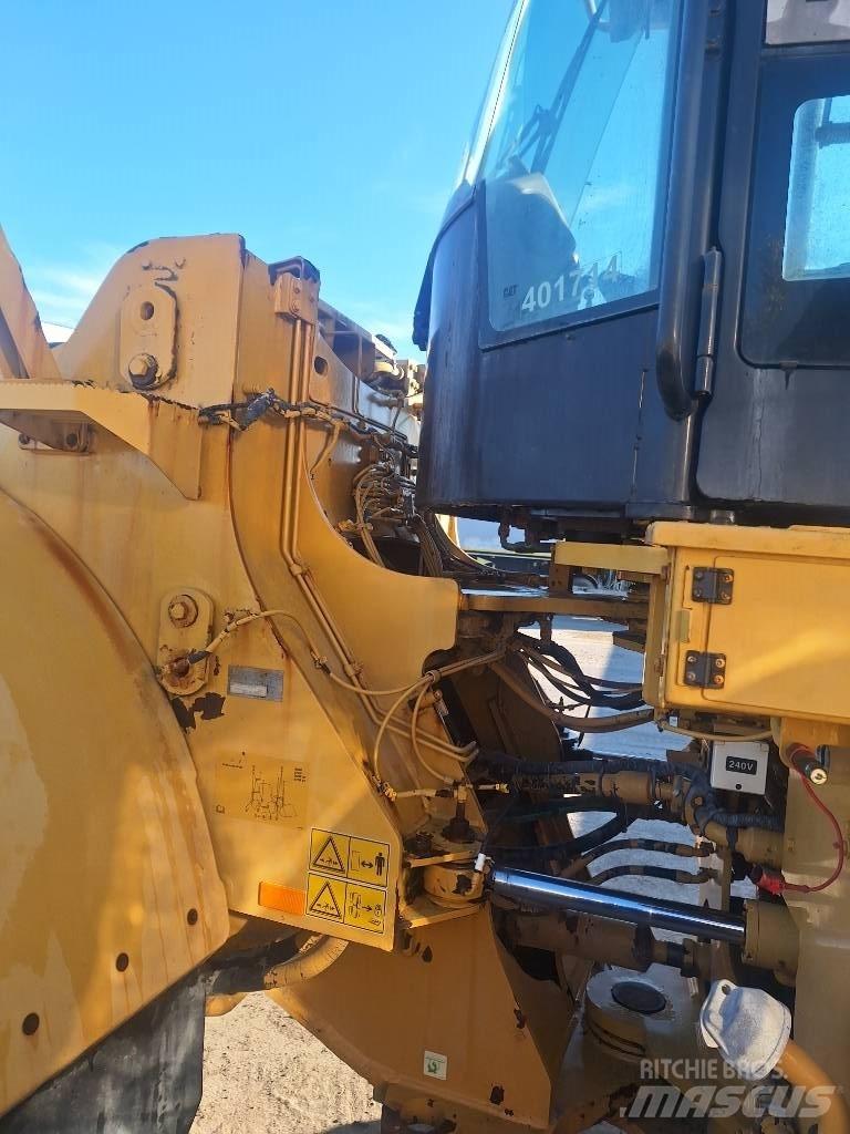 CAT 966 MXE Kolesové nakladače