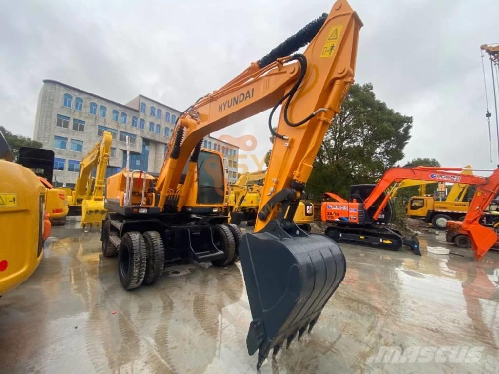 Hyundai 150W-9 Pásové rýpadlá