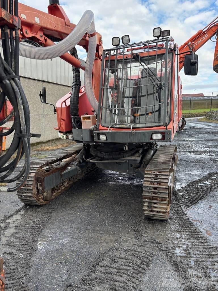 Sandvik DQ 500 Povrchové vrtné súpravy