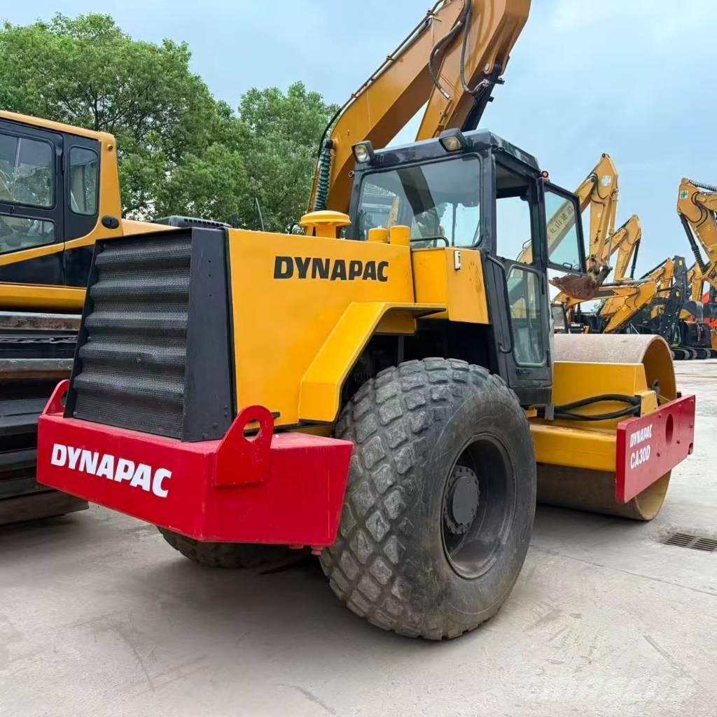 Dynapac CA 30 D Ťahačové valce