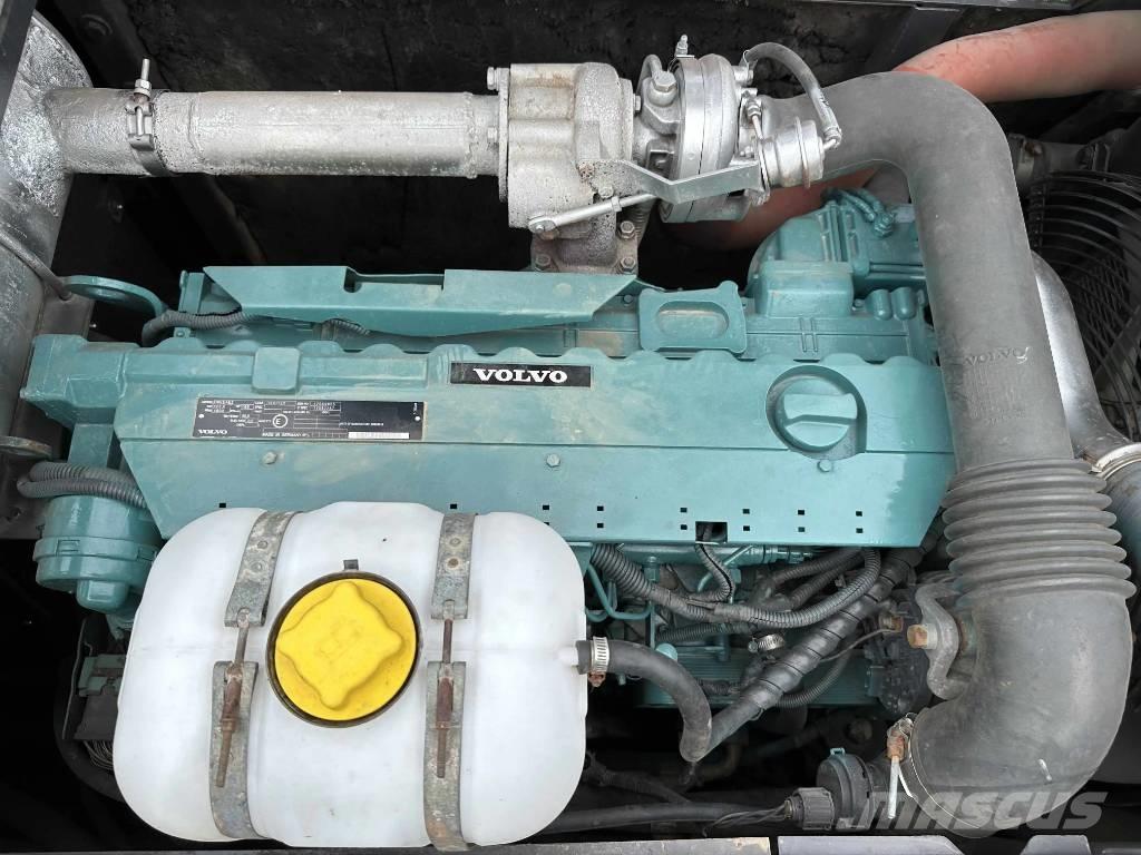 Volvo EC210D Pásové rýpadlá