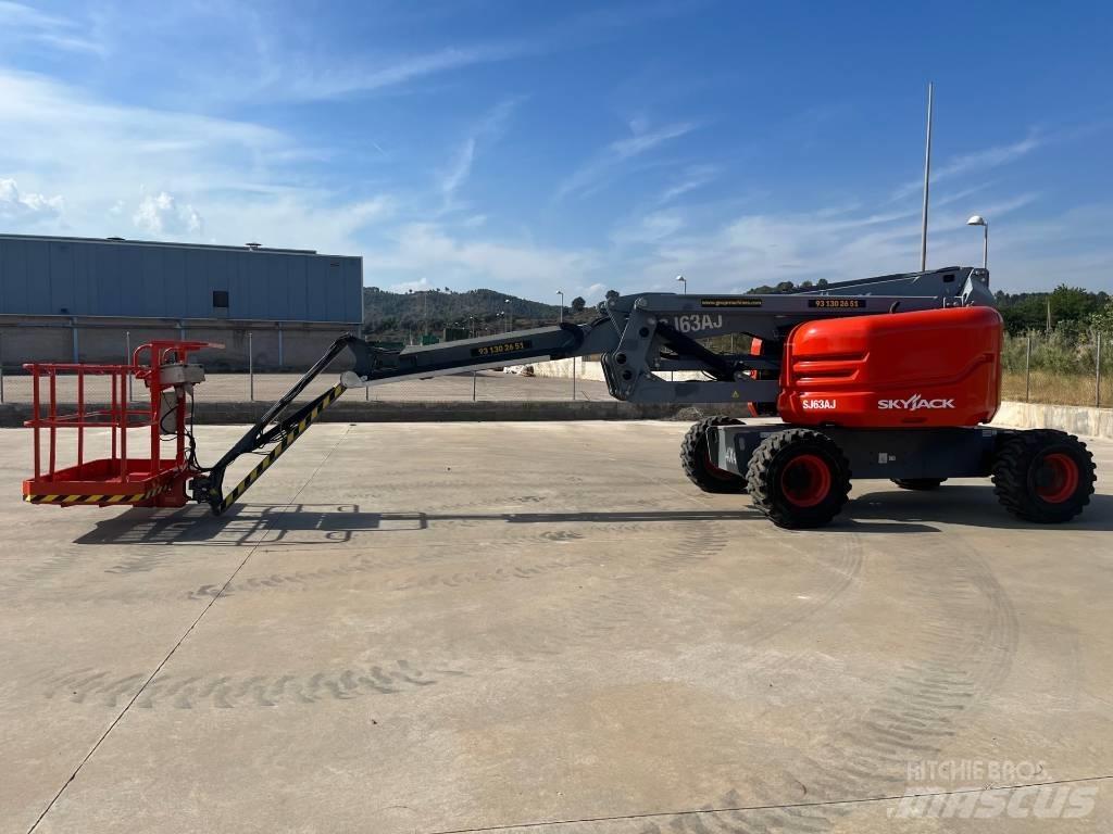 SkyJack SJ 63 AJ Kĺbové plošiny