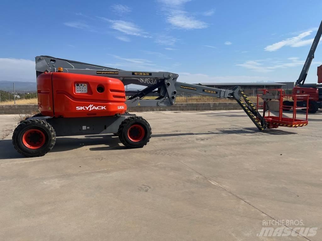 SkyJack SJ 63 AJ Kĺbové plošiny