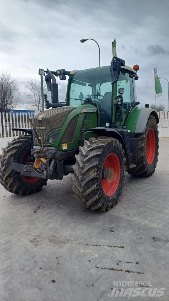 Fendt 512 Traktory