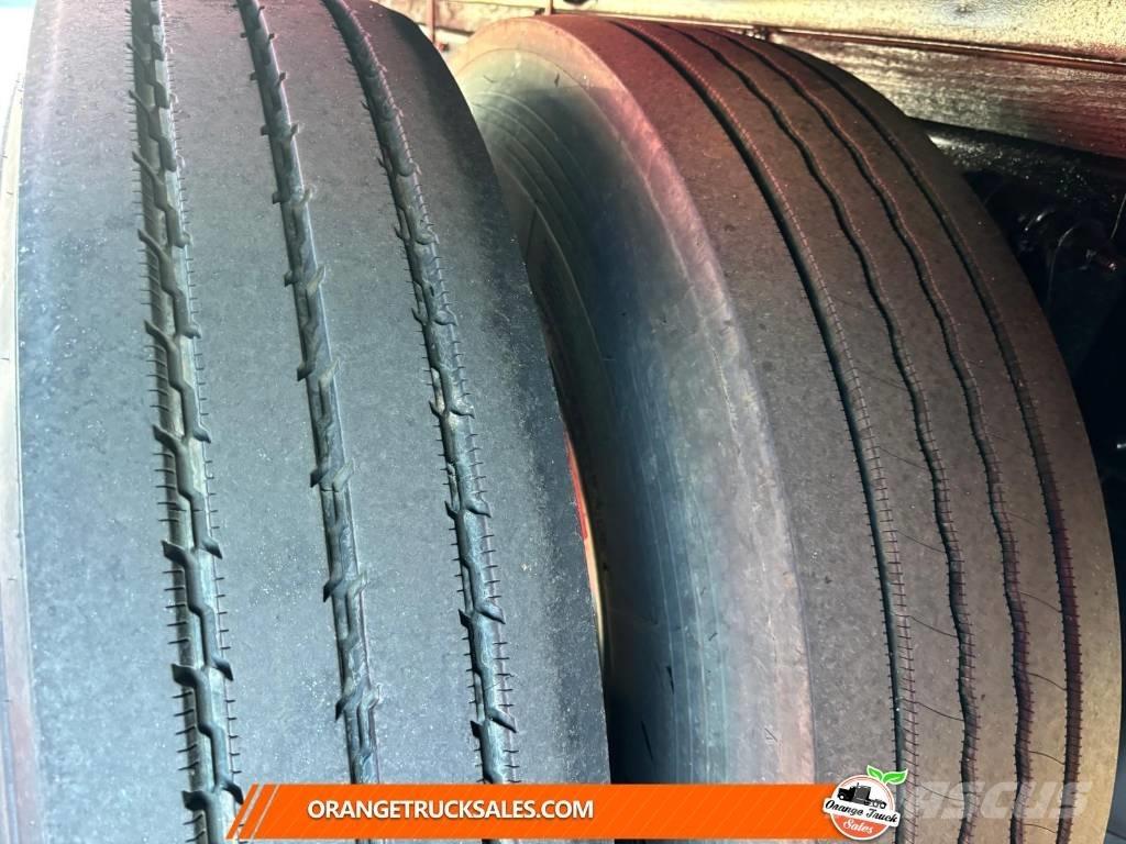 Freightliner M2 Skriňová nadstavba