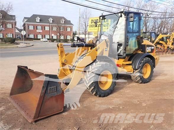 CAT 908H2 Kolesové nakladače
